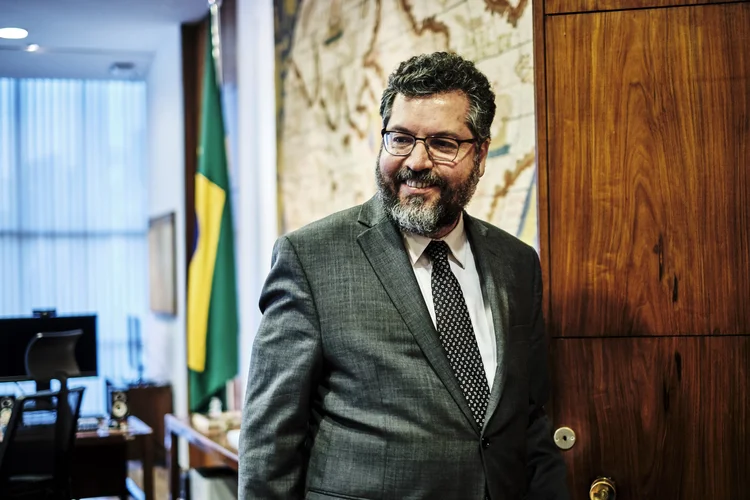 Ernesto Araújo: chanceler afirmou que G20 defende medidas para proteger à vida e os empregos (Gustavo Minas/Bloomberg)