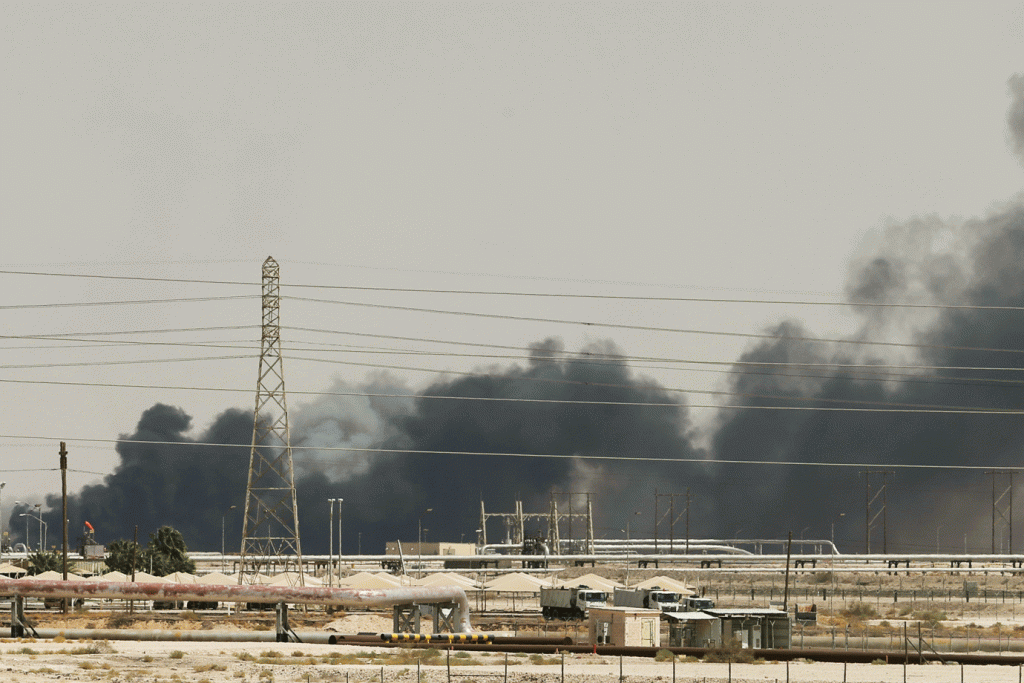 Arábia Saudita: ataque com drones atingiu duas refinarias da petroleira saudita no final de semana (Stringer/Reuters)