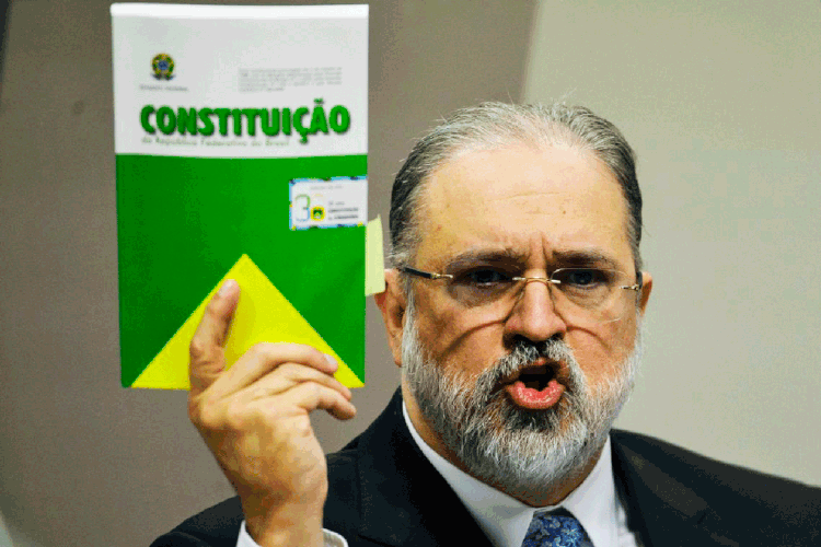 Augusto Aras: "Não me parece crível pelo modus operandi em que agiu Adélio que o atentado à vida do atual presidente tenha sido um mero surto de quem quer que seja" (Marcelo Camargo/Agência Brasil)