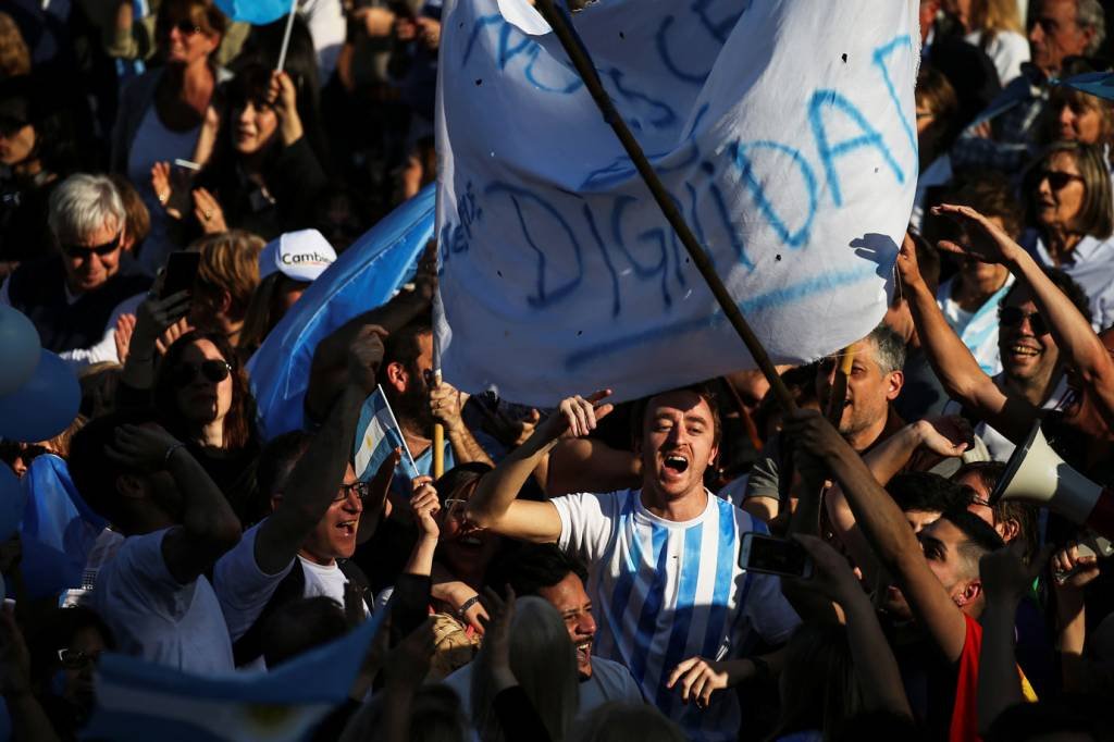 Pobreza aumenta na Argentina e atinge 35% da população