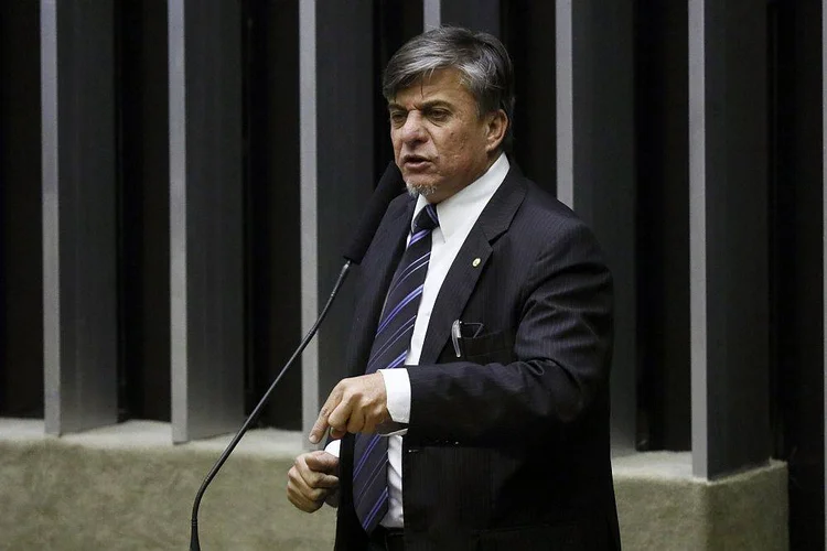 Deputado Boca Aberta: "Não estou aqui para fazer amigos. Já fui cassado por não sentar com os porcos para comer a lavagem e não vou sentar com eles aqui no Congresso, não" (Luis Macedo/Agência Câmara)