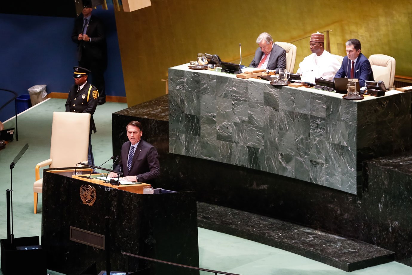 Em evento no Rio, Mourão elogia discurso de Bolsonaro na ONU