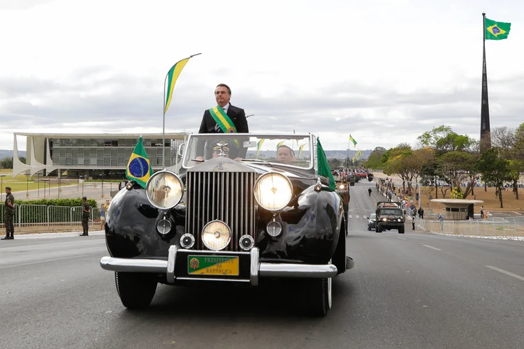 Jair Bolsonaro: presidente desfila em carro aberto no incio do desfile de 07 de setembroFoto: Isac Nóbrega/PR (Marcello Casal Jr/Agência Brasil)