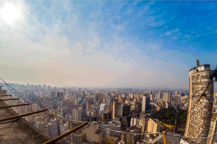 São Paulo: diversas fontes de mercado ponderaram que a expansão do setor imobiliário ainda se resume a São Paulo, cujo mercado se descolou do resto do país (NurPhoto / Colaborador/Getty Images)
