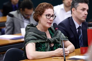 Imagem referente à matéria: Carla Zambelli presa: como funciona o processo de extradição após prisão na Itália
