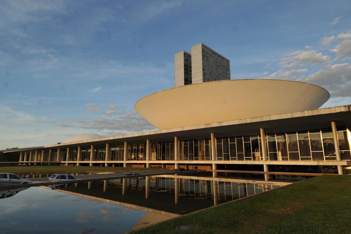 Como as eleições podem mudar com o voto distrital misto