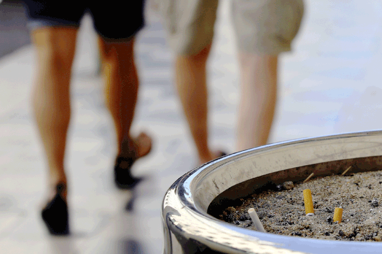 Cigarros: pacote de projetos de lei proíbe a venda de cigarro em padarias e supermercados de SP (Pedro Fiúza/Getty Images)