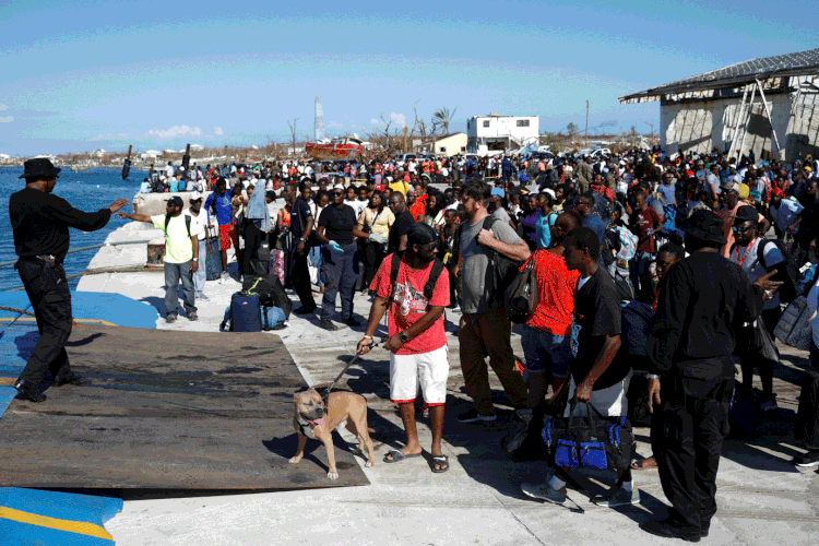 Bahamas: milhares estão desabrigados após passagem do furacão (Marco Bello/Reuters)