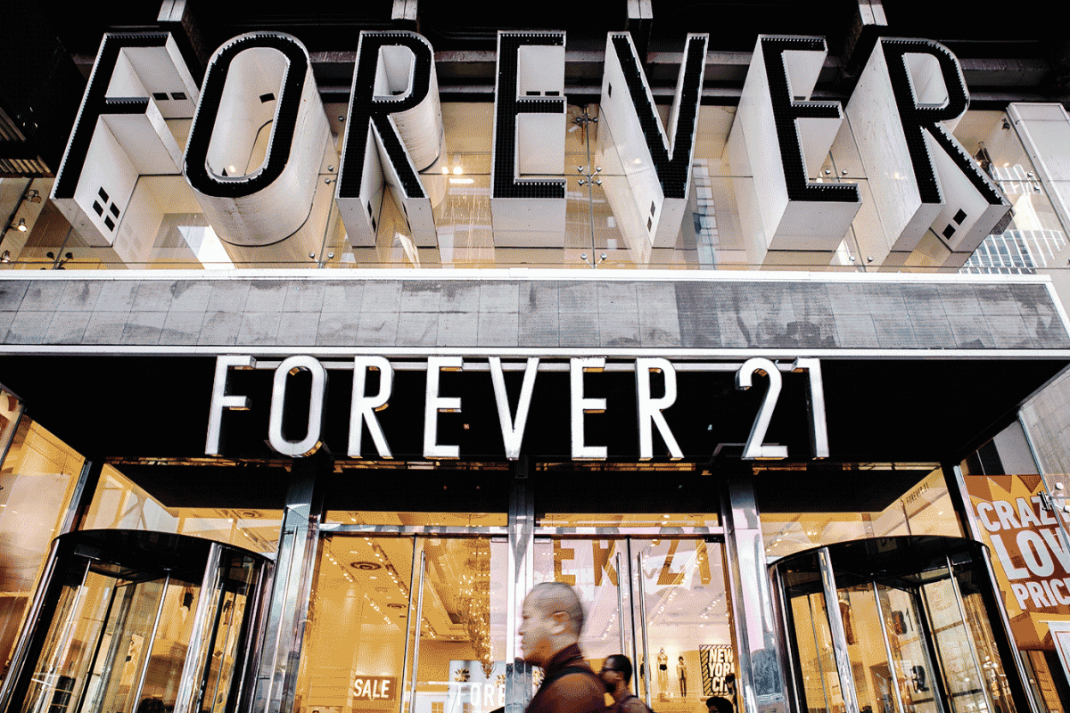 Forever 21 fecha todas as lojas no Brasil e faz queima de estoque