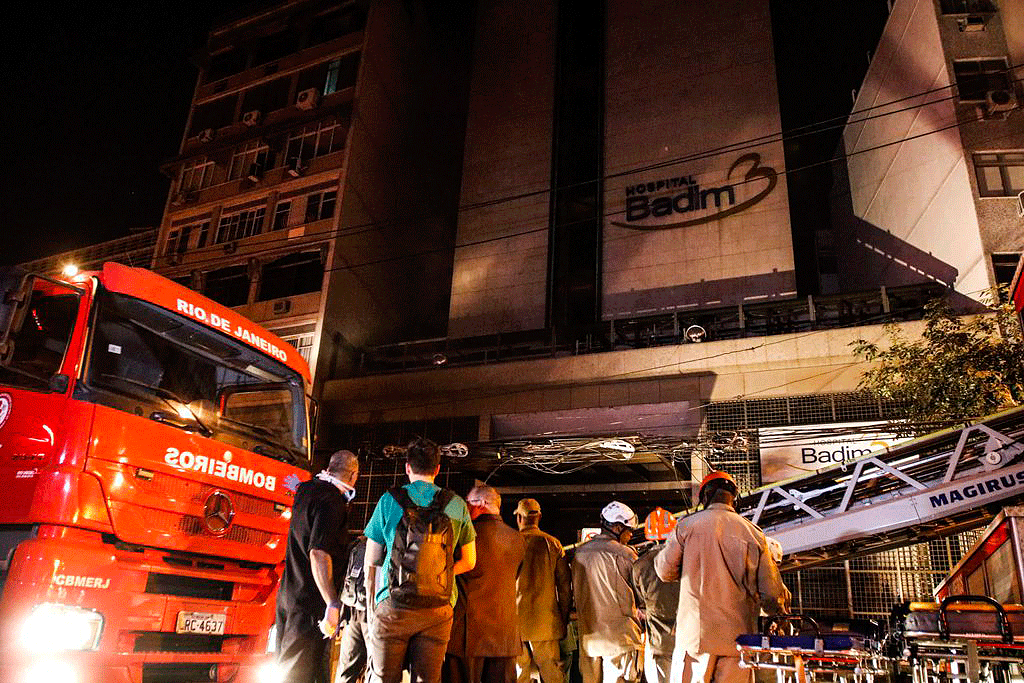 Incêndio em hospital: dez morreram no próprio local do incêndio (Fernando Frazão/Agência Brasil)