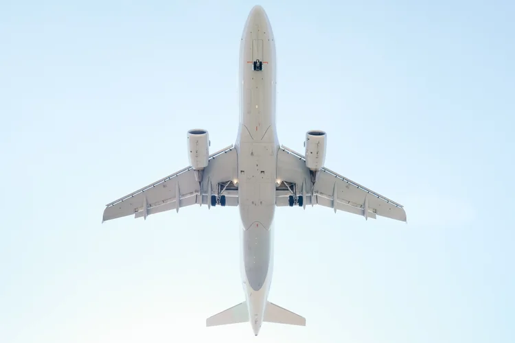 Companhias aéreas: primeiro trimestre de 2020 registrou uma "redução de 39 a 41% na capacidade de passageiros" (Roman Becker / EyeEm/Getty Images)