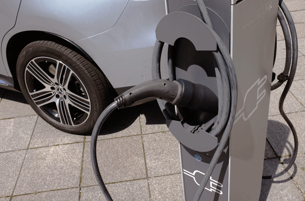 EDP lança rede com pontos de recarga de carros elétricos