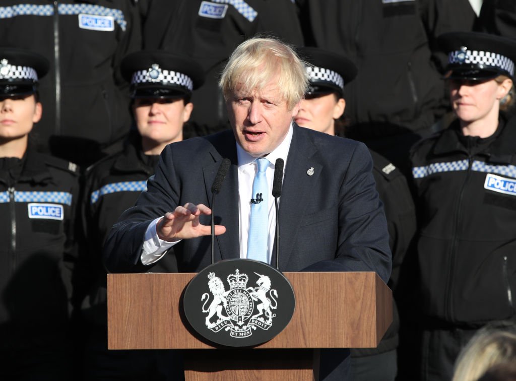 Johnson garante "enormes avanços" em diálogos sobre Brexit