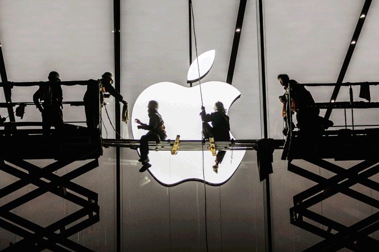 Apple: pedidos de isenções tarifárias eram para componentes como placas de circuito parcialmente concluídas (VCG / Colaborador/Getty Images)