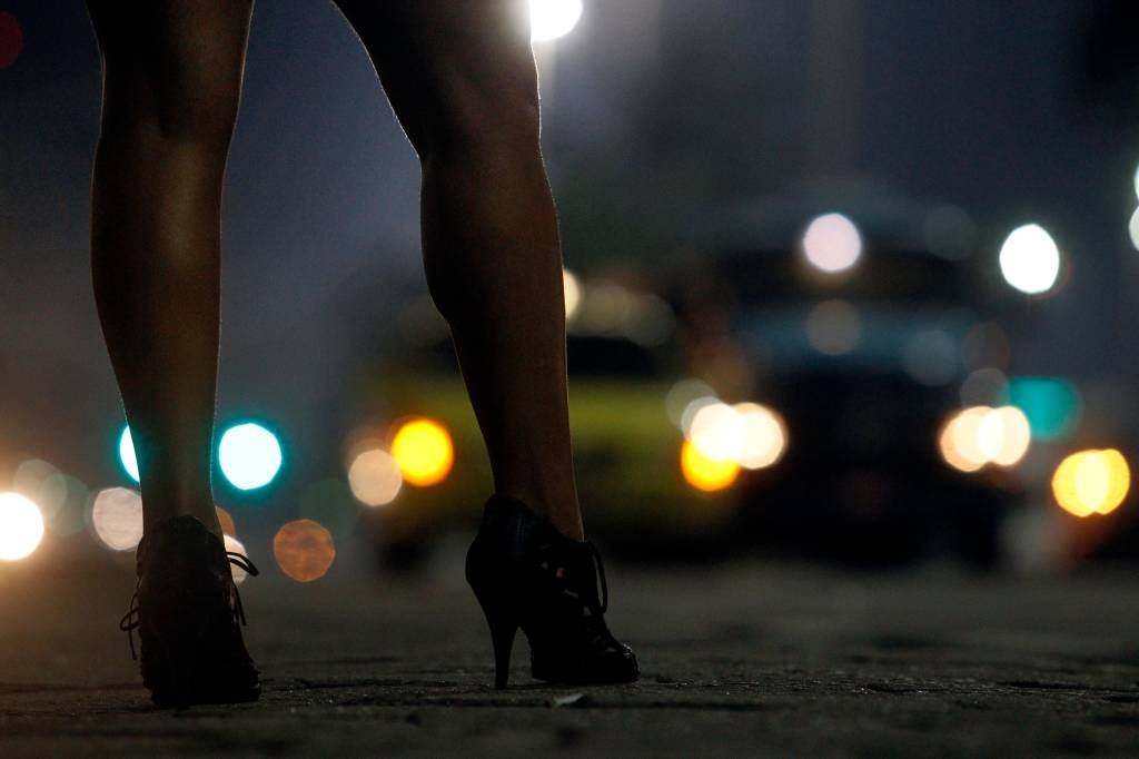 Fãs de K-pop são enganadas e obrigadas a se prostituírem na Coreia