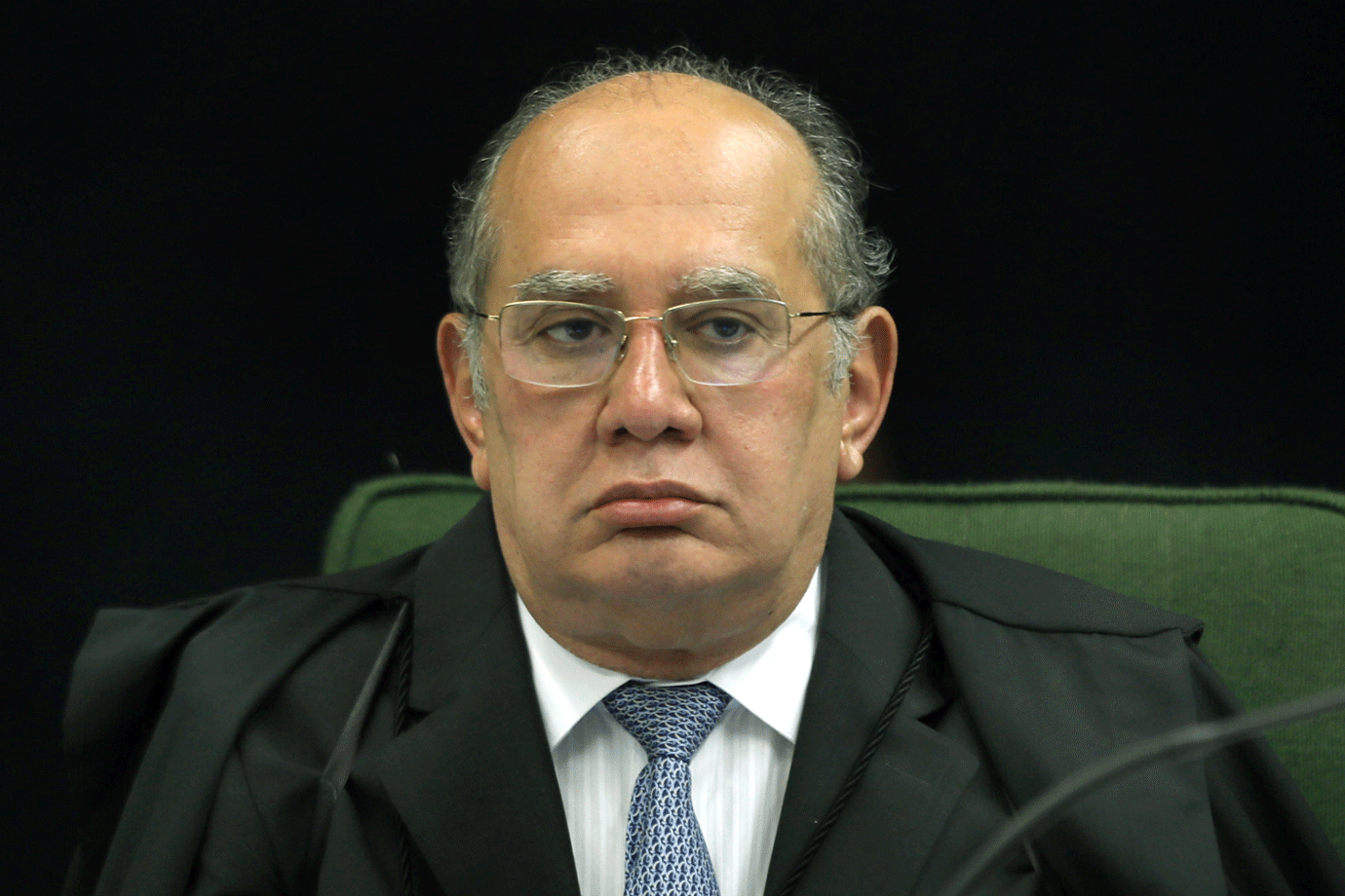 Gilmar Mendes manda soltar Garotinho e Rosinha