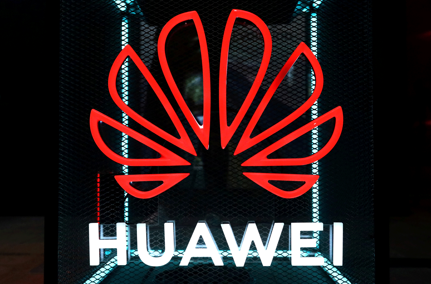 Huawei diz que está ficando sem chips por causa das sanções dos EUA