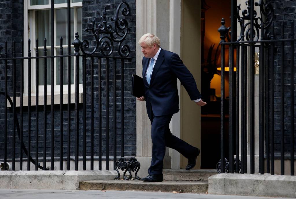 Parlamento volta no Reino Unido e mede forças com Boris Johnson