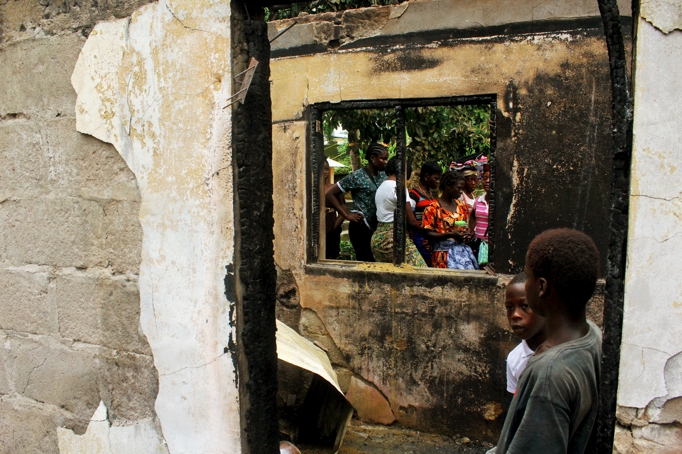 Incêndio em escola mata 26 crianças e 2 professores na Libéria