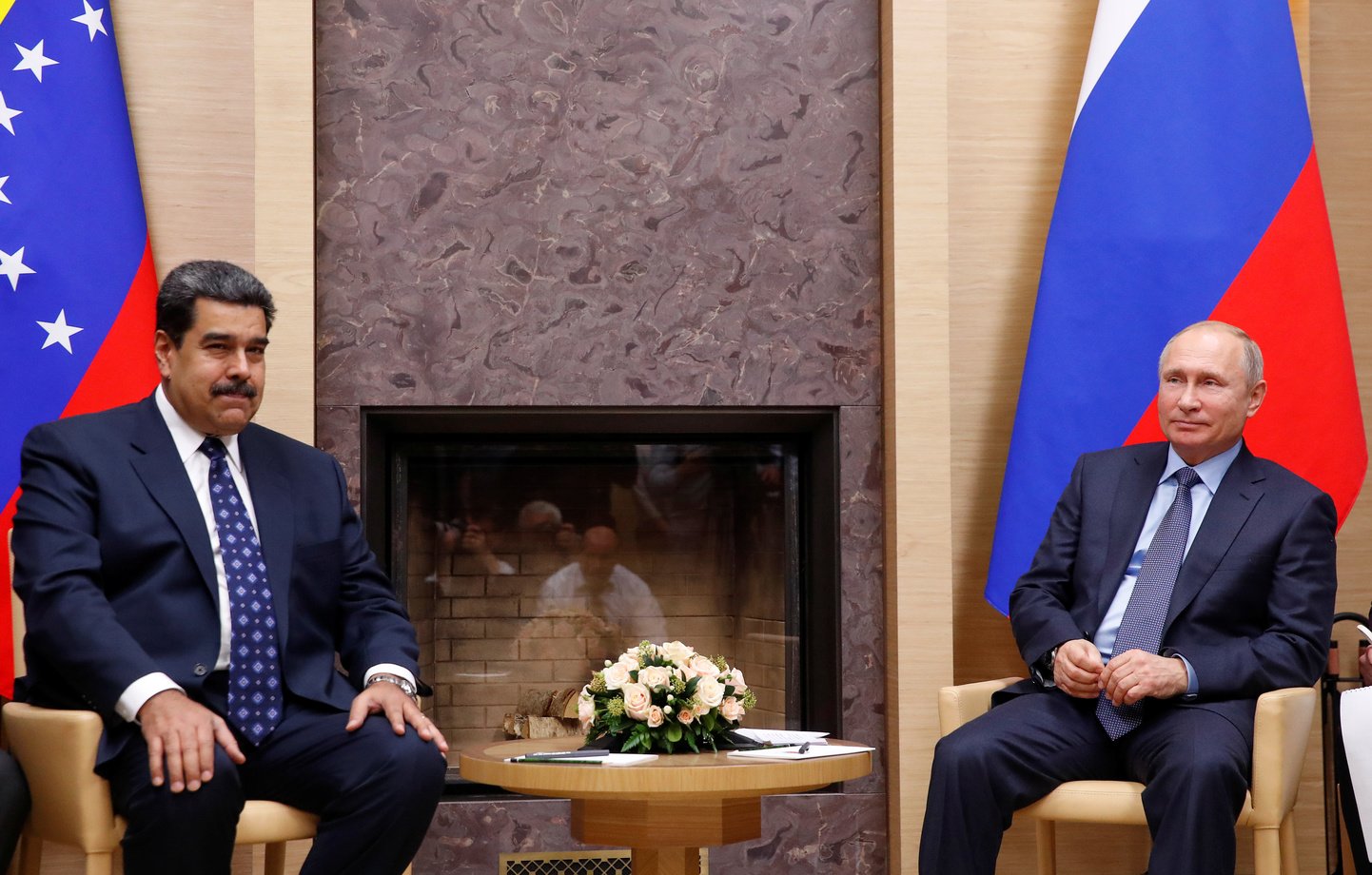 Maduro recorre à Russia e à Coreia do Norte por apoio