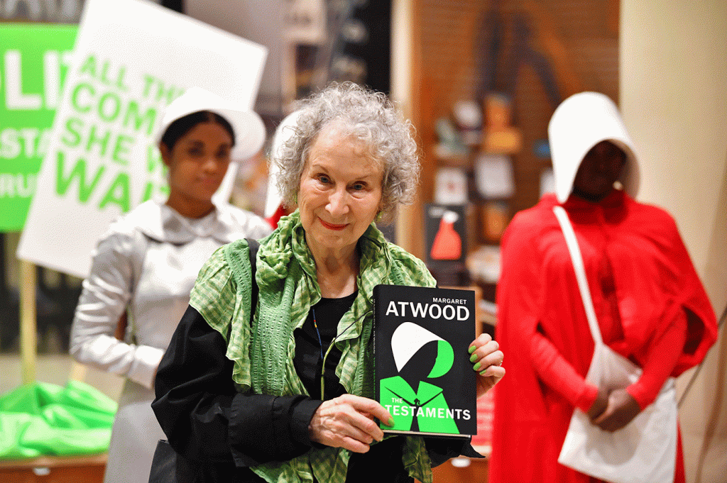 Booker Prize premia 2 escritoras: Margaret Atwood e Bernardine Evaristo