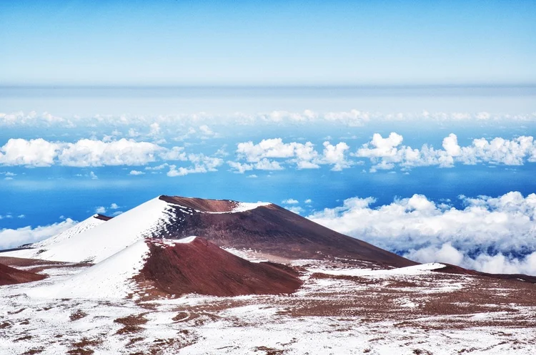 Mauna Kea: região que abriga um vulcão inativo é considerada sagrada para população local do Havaí (Pixabay/Divulgação)