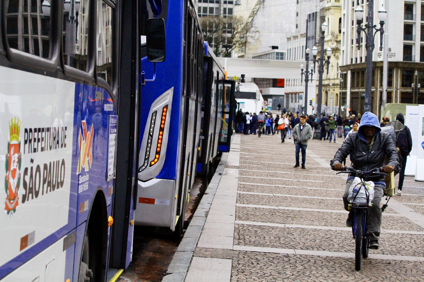 Nunes diz que romperá contrato com empresas de ônibus se ficar provada ligação com PCC