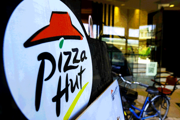 Pizza Hut: a IMC é a primeira, até aqui, a anunciar demissões em decorrência da crise (Zhang Peng/Getty Images)