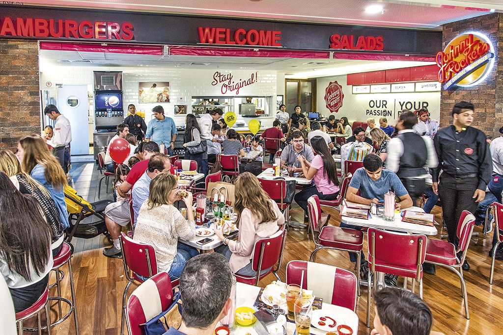 Johnny Rockets se expande em velocidade de foguete