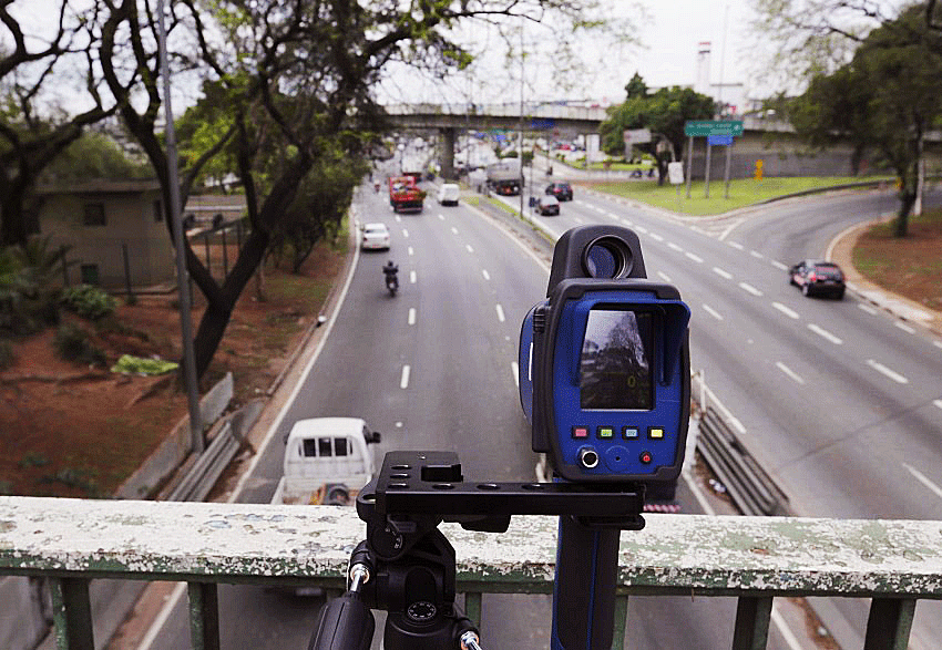 Justiça revoga decisão de Bolsonaro e determina volta de radar em rodovia