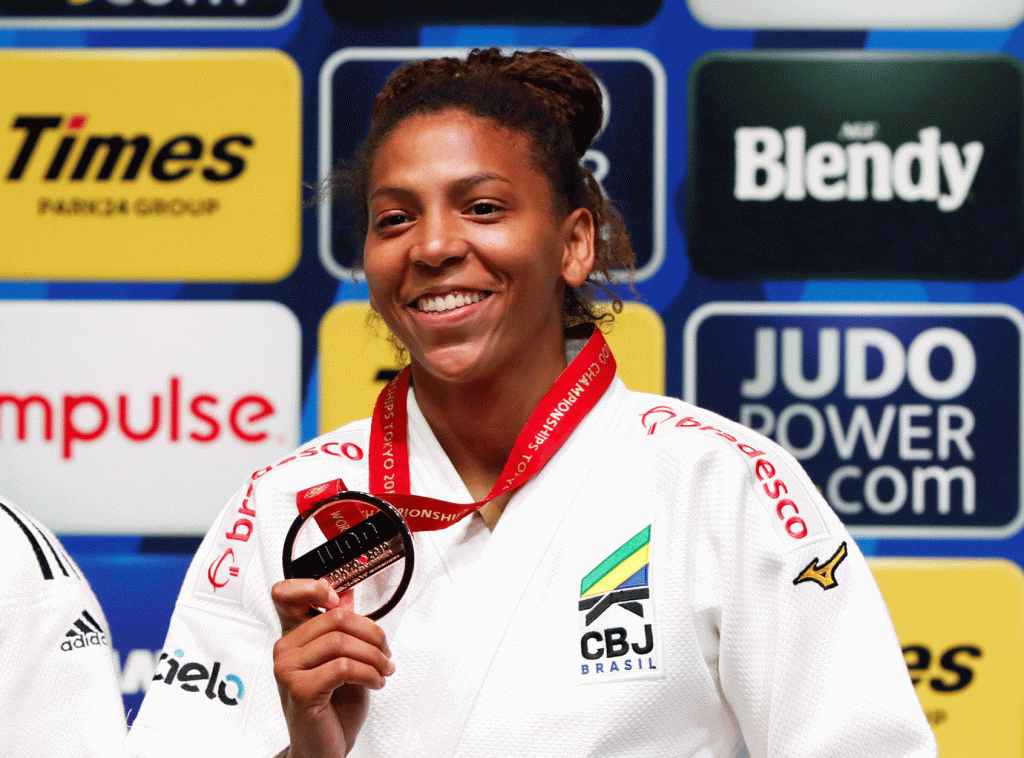 Campeã olímpica de judô, Rafaela Silva é flagrada no exame antidoping