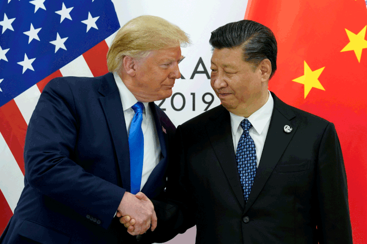 Trump e Xi Jiping: presidente dos EUA disse que espera assinar o pacto com o presidente da China no próximo mês, durante uma cúpula no Chile (Kevin Lamarque/Reuters)