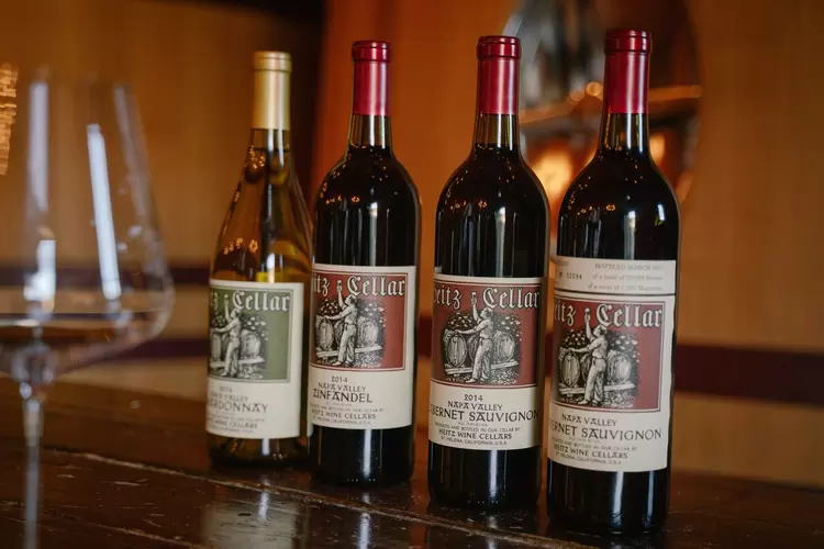 Vinhos produzidos pelo Heitz Cellar, vinhedo em St. Helena, Califórnia (Sarahbeth Maney/The New York Times)