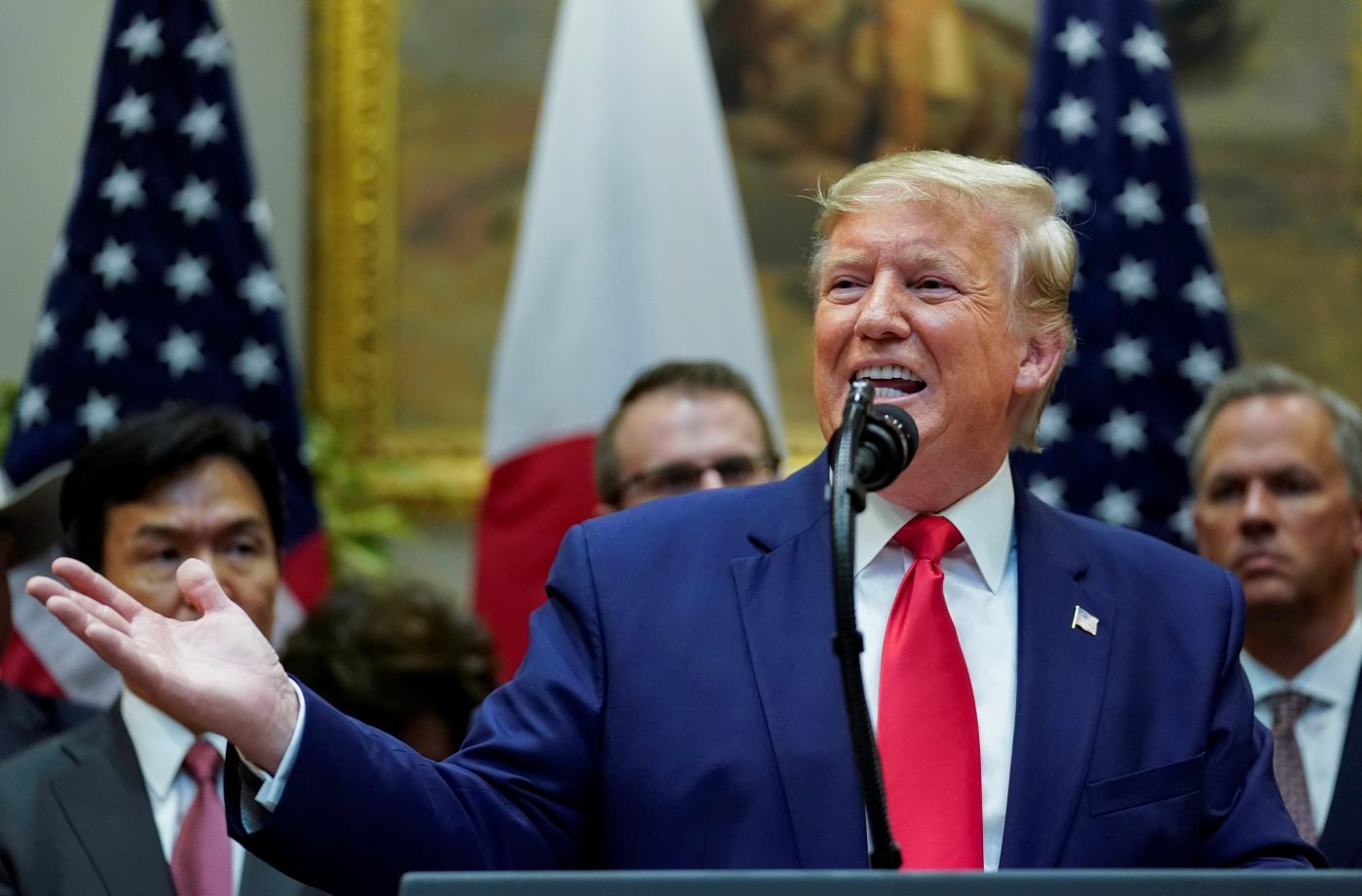 Impeachment: Democratas exigem que Pentágono entregue arquivos sobre Trump