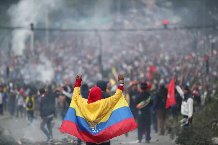 Moreno: o presidente equatoriano transferiu a sede de seu governo de Quito para Guayaquil depois de milhares de manifestantes cercarem o palácio presidencial (Ivan Alvarado  /Reuters)