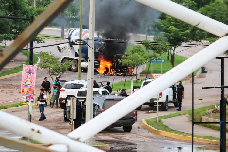Culiacán: em uma operação "mal planejada", segundo as próprias autoridades federais, a breve detenção de Ovidio Guzmán gerou uma onda de violência (Jesus Bustamante/Reuters)