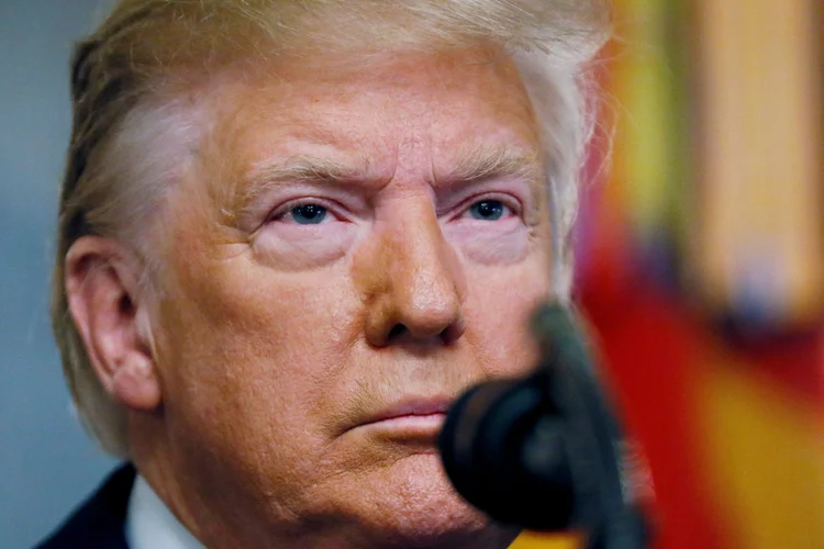 Donald Trump: presidente dos Estados Unidos faz discurso na Casa Branca após forças americanas atacarem o líder do Estado Islâmico Abu Bakr al-Baghdadi na Syria (JIM BOURG/Reuters)