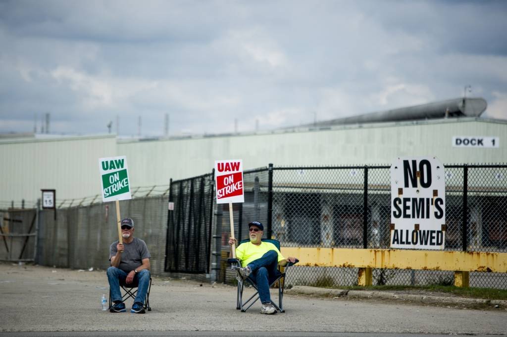 Acordo da GM para acabar greve inclui fechamento de fábricas nos EUA