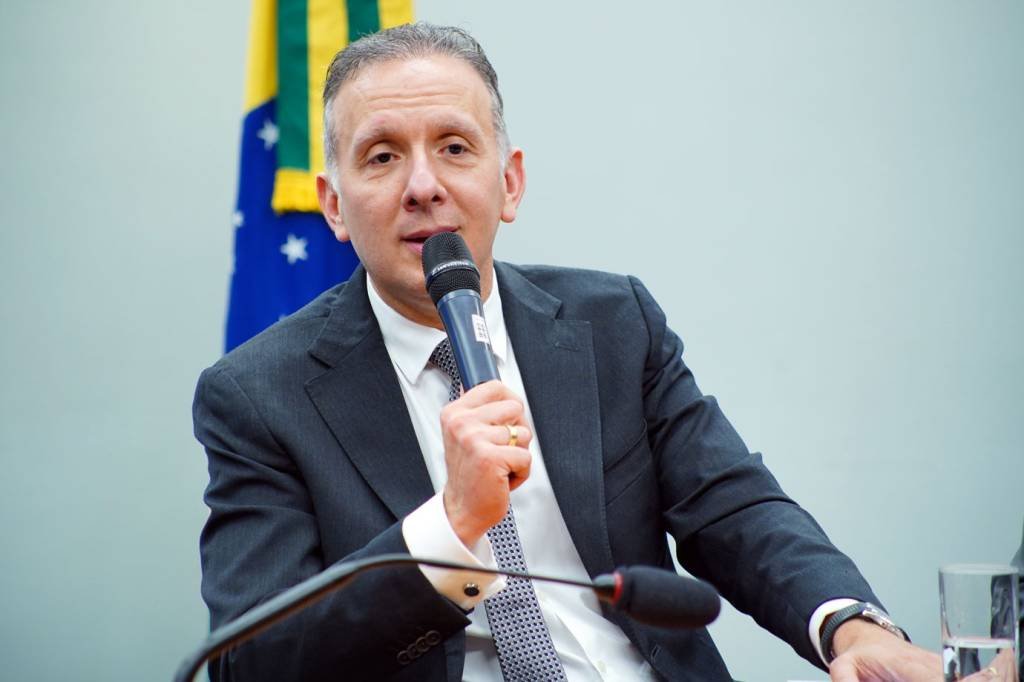 Lira anuncia Aguinaldo Ribeiro na relatoria da reforma tributária