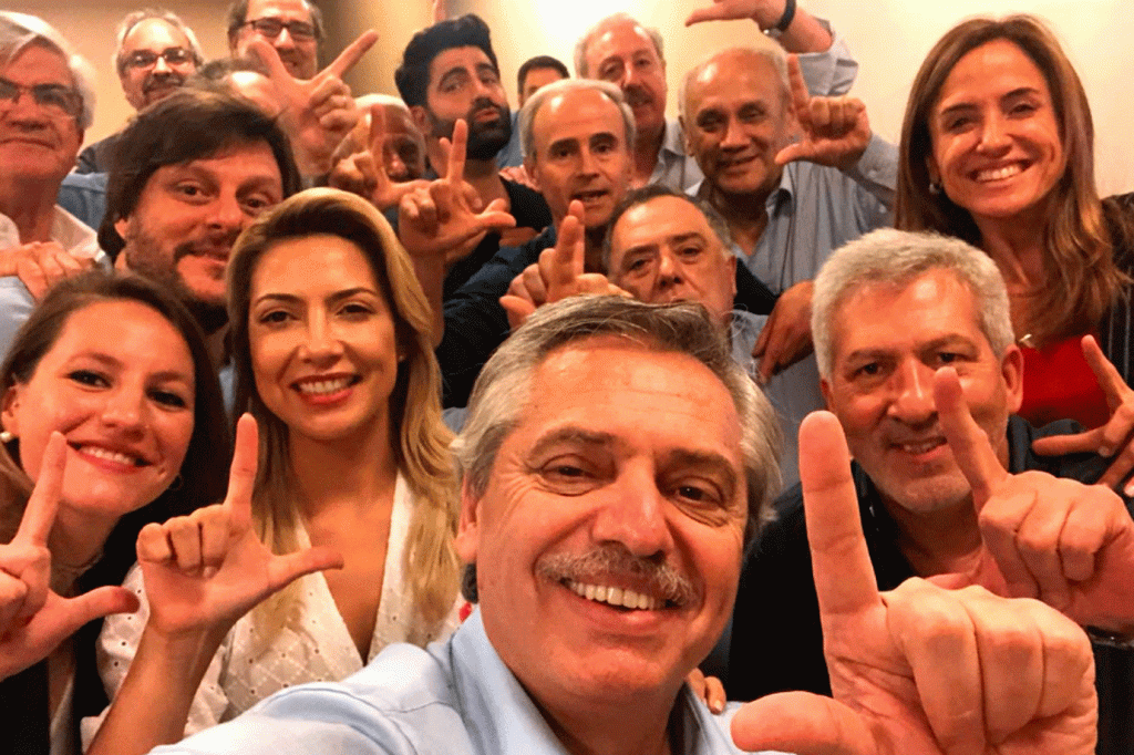 Bolsonaro: gesto de "Lula livre" de Fernández afronta democracia do Brasil
