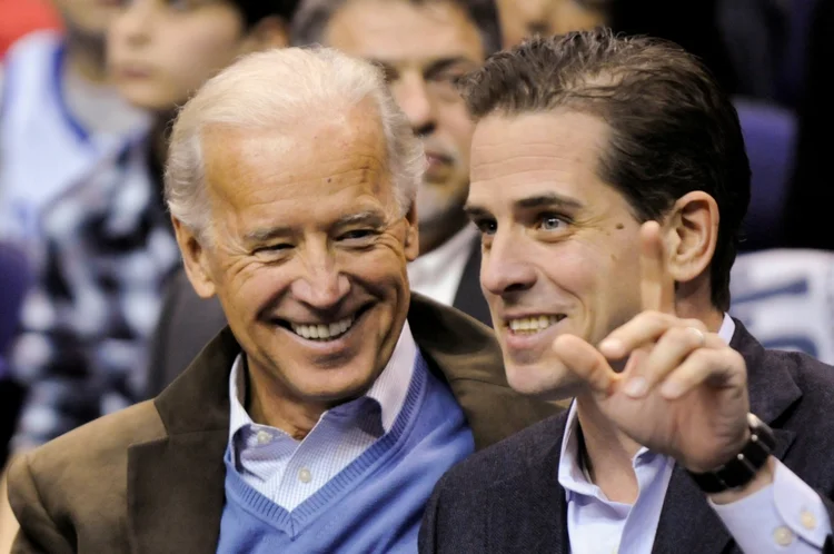 Joe Biden e Hunter: filho do ex-vice presidente tornou-se centro de pedido de impeachment de Trump (Jonathan Ernst/Reuters)