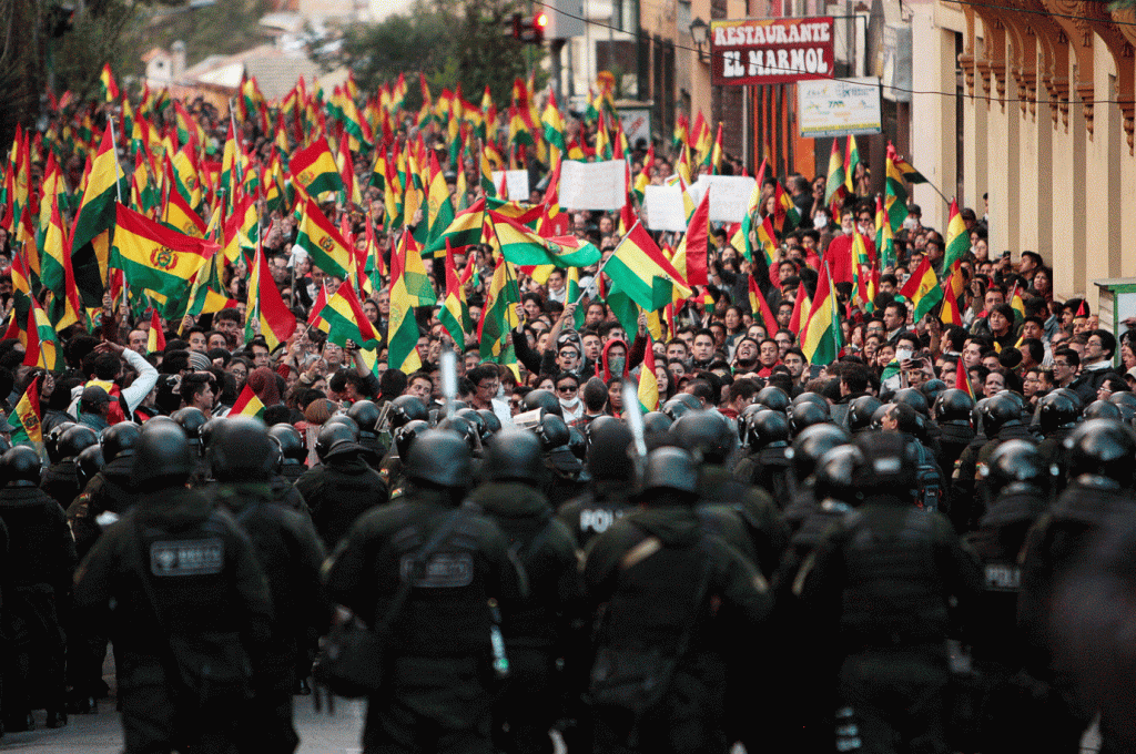 Bolívia: manifestantes interditam ruas contra reeleição de Evo Morales