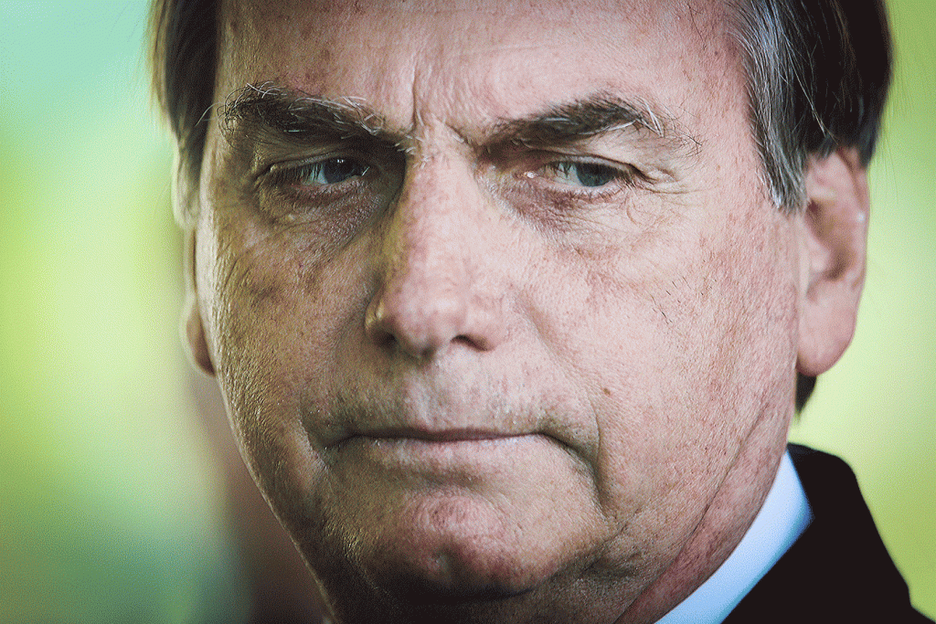 Se alguém grampeou, é uma desonestidade, diz Bolsonaro sobre áudio vazado