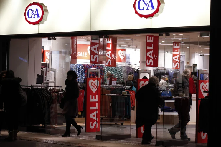 Loja da C&amp;A: Black Friday antecipada  (Fabrizio Bensch/Reuters)