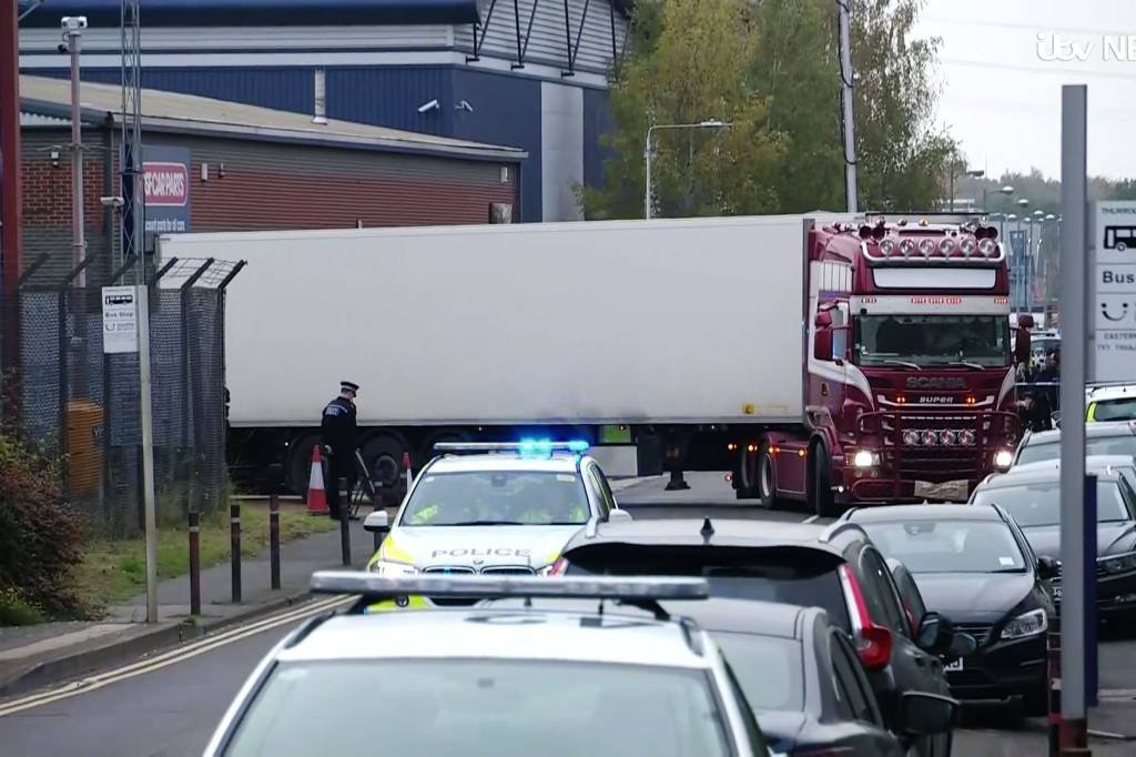 Os 39 mortos em caminhão encontrado no Reino Unido eram chineses