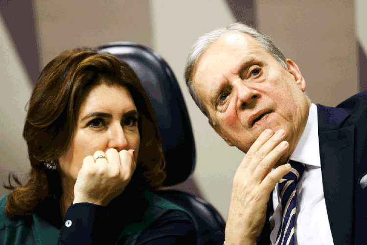 Simone Tebet (MDB-MS) e Tasso Jereissati (PSDB-CE): presidente da sessão e relator do texto, respectivamente (Marcelo Camargo/Agência Brasil)