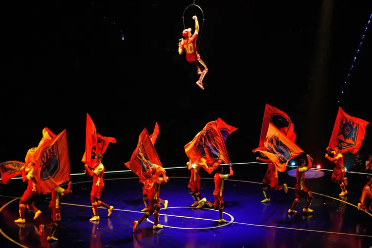 Cirque du Soleil: espetáculo da companhia de circo conta história do jogador de futebol argentino (NurPhoto/Getty Images)