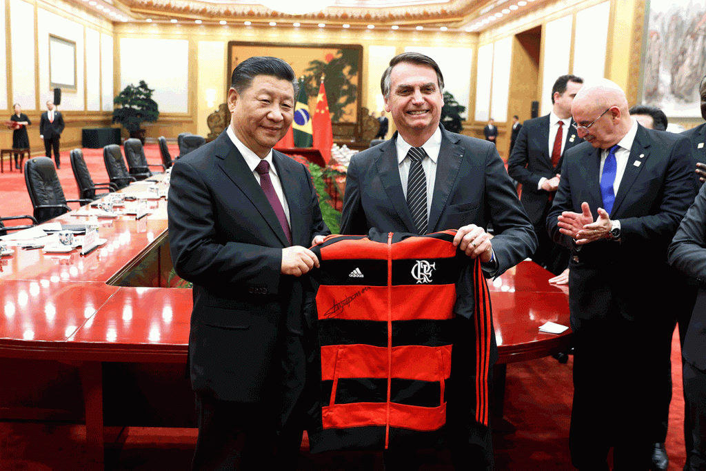 Bolsonaro diz a empresários chineses que Brasil "mudou para melhor"