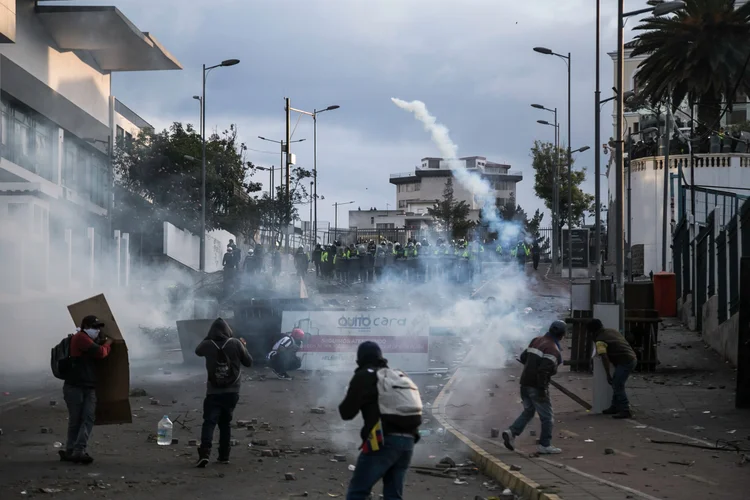 Protestos no Equador: primeira vítima mortal foi Raúl Chilpe, que, segundo investigação feita pela ONG Fundação Regional de Assessoria em Direitos Humanos (Inredh), morreu no domingo ao ser atropelado quando participava de um protesto (Jonatan Rosas/Getty Images)