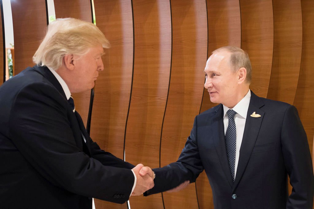 Putin sai em defesa de Trump sobre ligação para presidente da Ucrânia